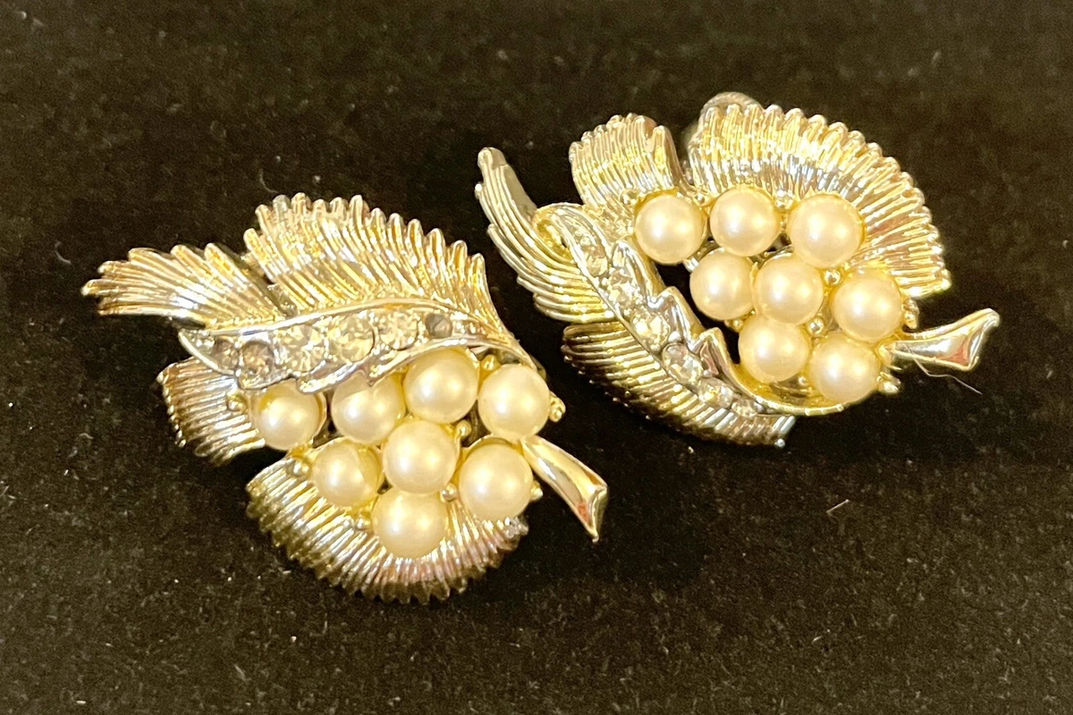 Vintage Pearl Cluster Clip Earrings - Etsy