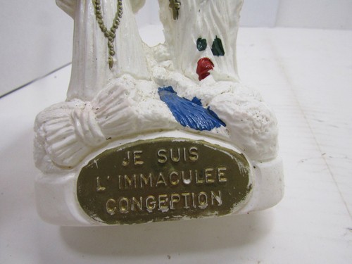 OLD RELIGIOUS PLASTIC LADY OF LOURDES AND ST. BERNADETTE SOUBIROUS STATUE - Picture 2 of 4