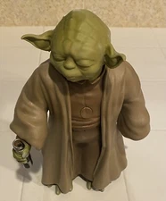 Star Wars Legendary Jedi Master Yoda Interactive Talking Action Figure 11 Inch.