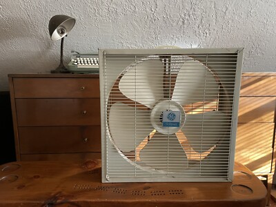 Vintage General Electric Box fan Speed Blade GE