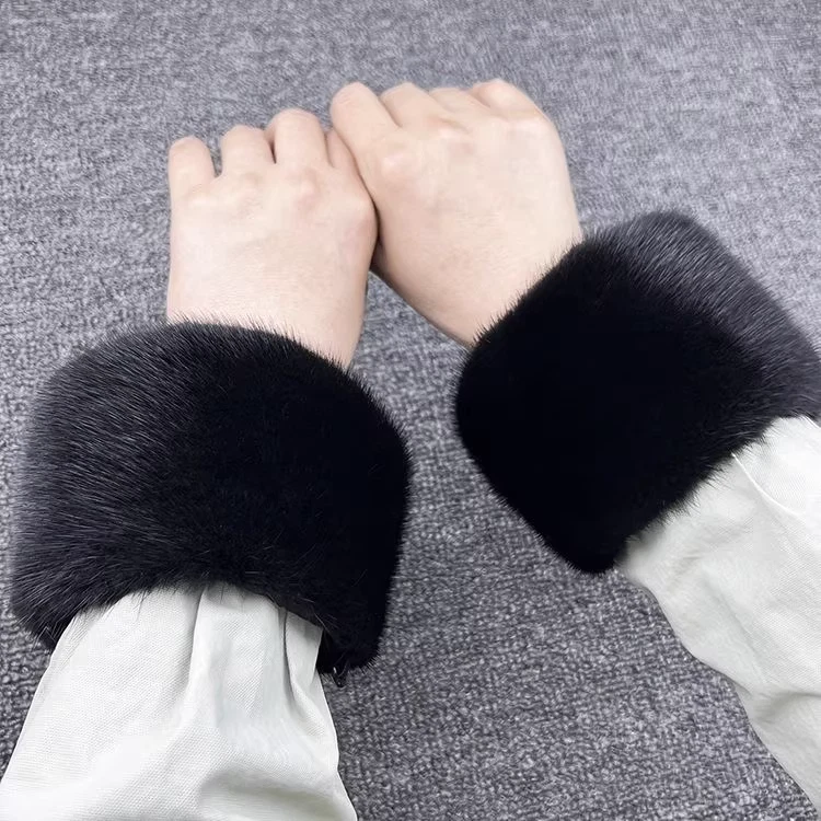 One Pair Real Mink Fur Cuff Women Winter Bracelet Wrist Fur Cuffs Gloves Sleeves
Opens in a new wind
