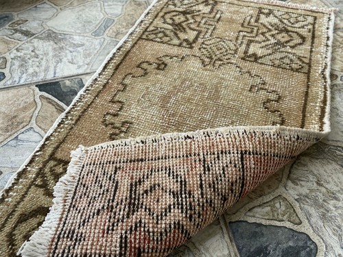 Pre 1970’s ANTIQUE ANATOLIAN FARMHOUSE RUG - GEOMETRIC TRIBAL TURKISH VINTAGE - Picture 7 of 8
