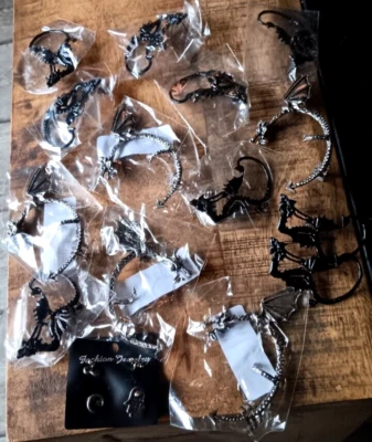 Lot Gothique, Bague, bijoux pour oreilles- Dragon démon Noir et Argenté - Photo 1/4