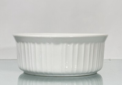 Corning Ware French White 2.5 Qt 2.3L Stoneware Casserole Baking Dish 9x3.5''