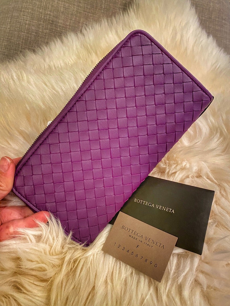 長財布 Bottega Veneta Intrecciato Nappa Zip-Around Wallet Bottega Veneta Black Intrecciato nappa zip-around wallet