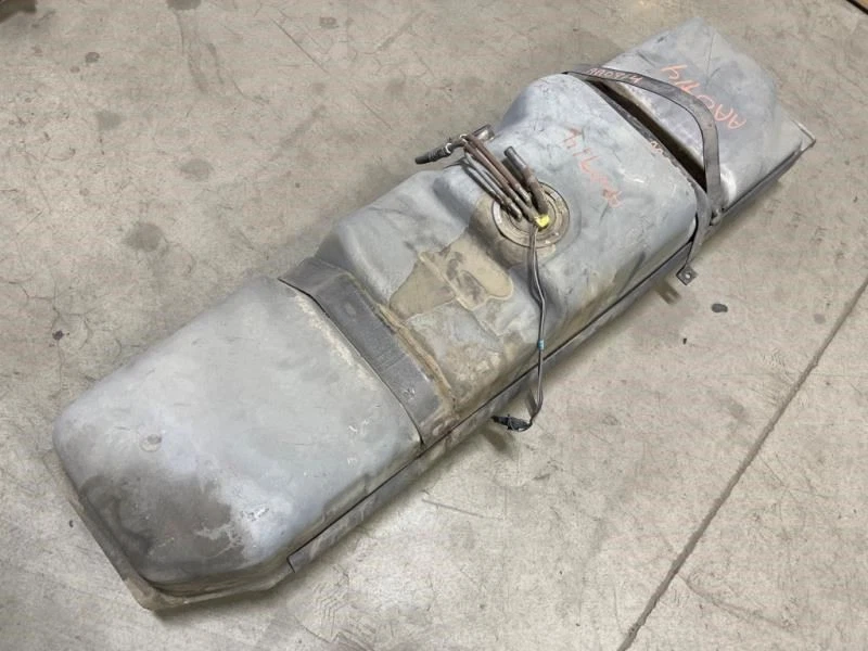 Chevrolet C2500 88-00 usado 7,4 L usado 8' platón largo tanque de combustible gasolina 34G ENVIADO Foto 4 de 4