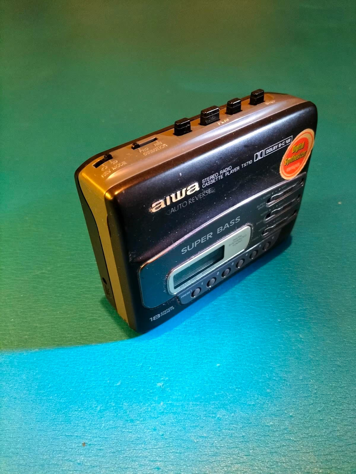 AIWA TX710 Walkman Radio Cassette Player Retro Sammler Bastler Vintage