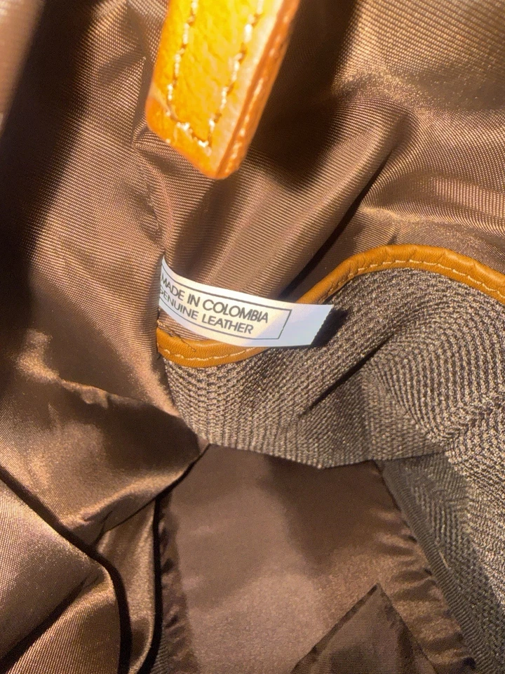 Latico Suburban Full Grain Leather Weekender Tote Bag Natural Color - Image 4 of 4