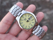 Vintage Seiko 5 Automatic 7S26 Luminous Dial Men's Japanese Wristwatch 35mm