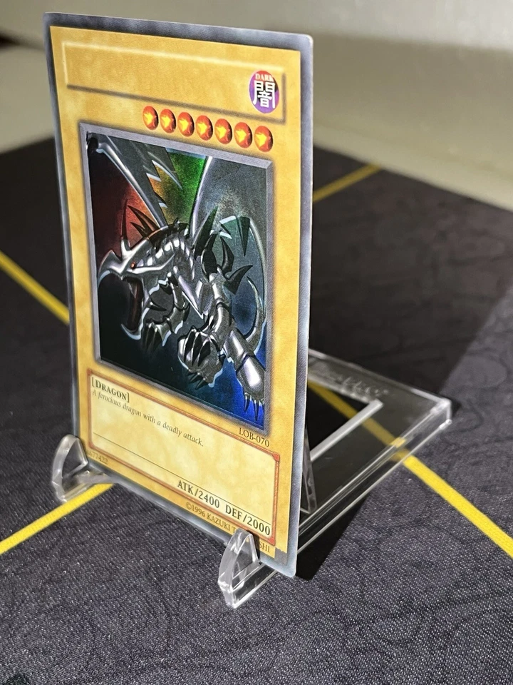 RARE Yugioh Red Eyes Black Dragon LOB-070 Holo Bleed, Holo Shift & Missing Name - Image 3 of 4