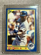 Ken Griffey, Jr. Seattle Mariners 1990 Score Baseball Card #56 Blue dot error 