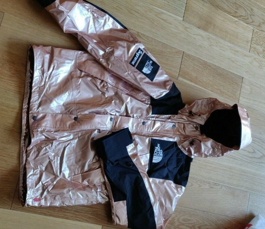 Supreme TNF face nord rose or veste de montagne métallique Medium M