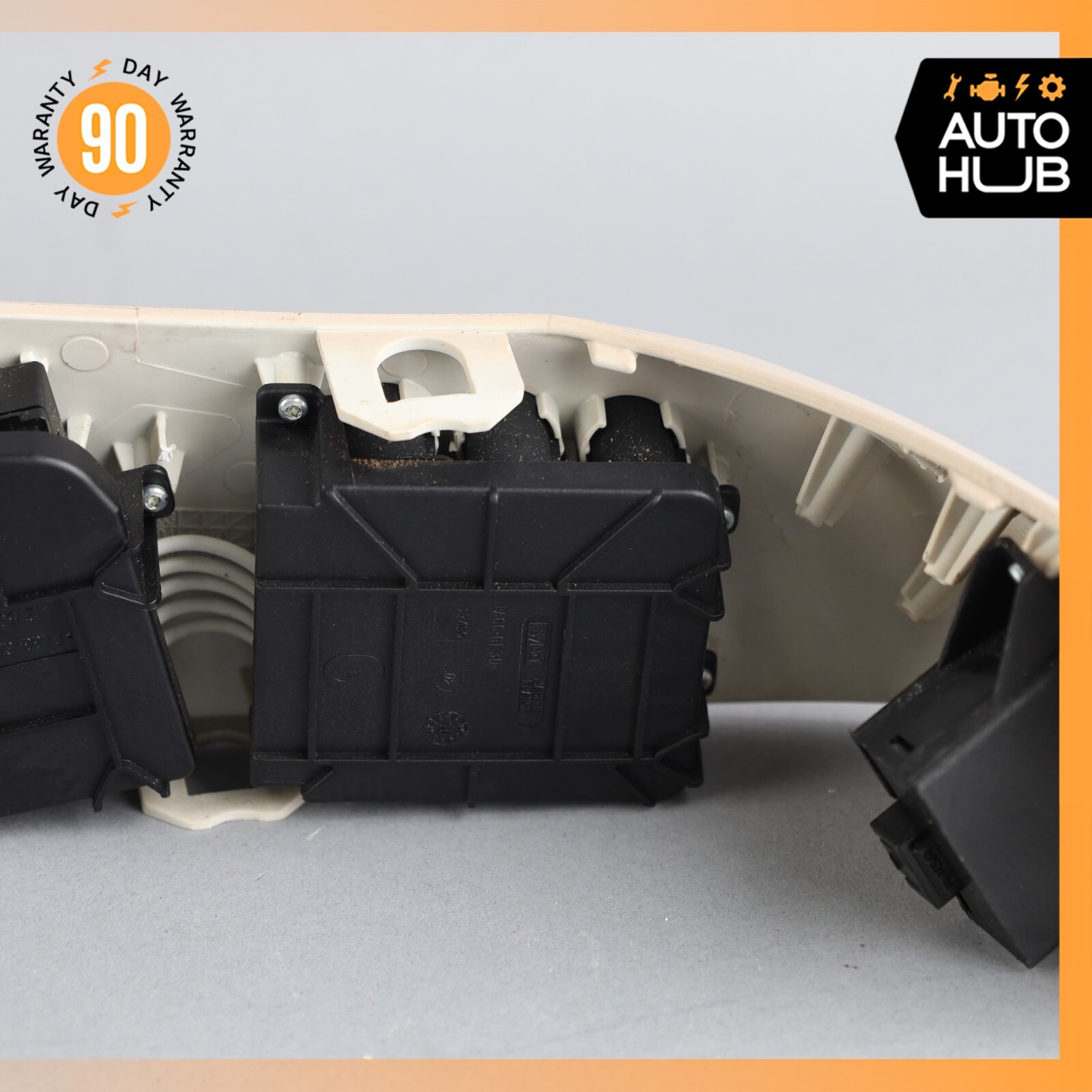 03-13 Maserati Quattroporte M139 Front Left Side Seat Control Memory Switch OEM