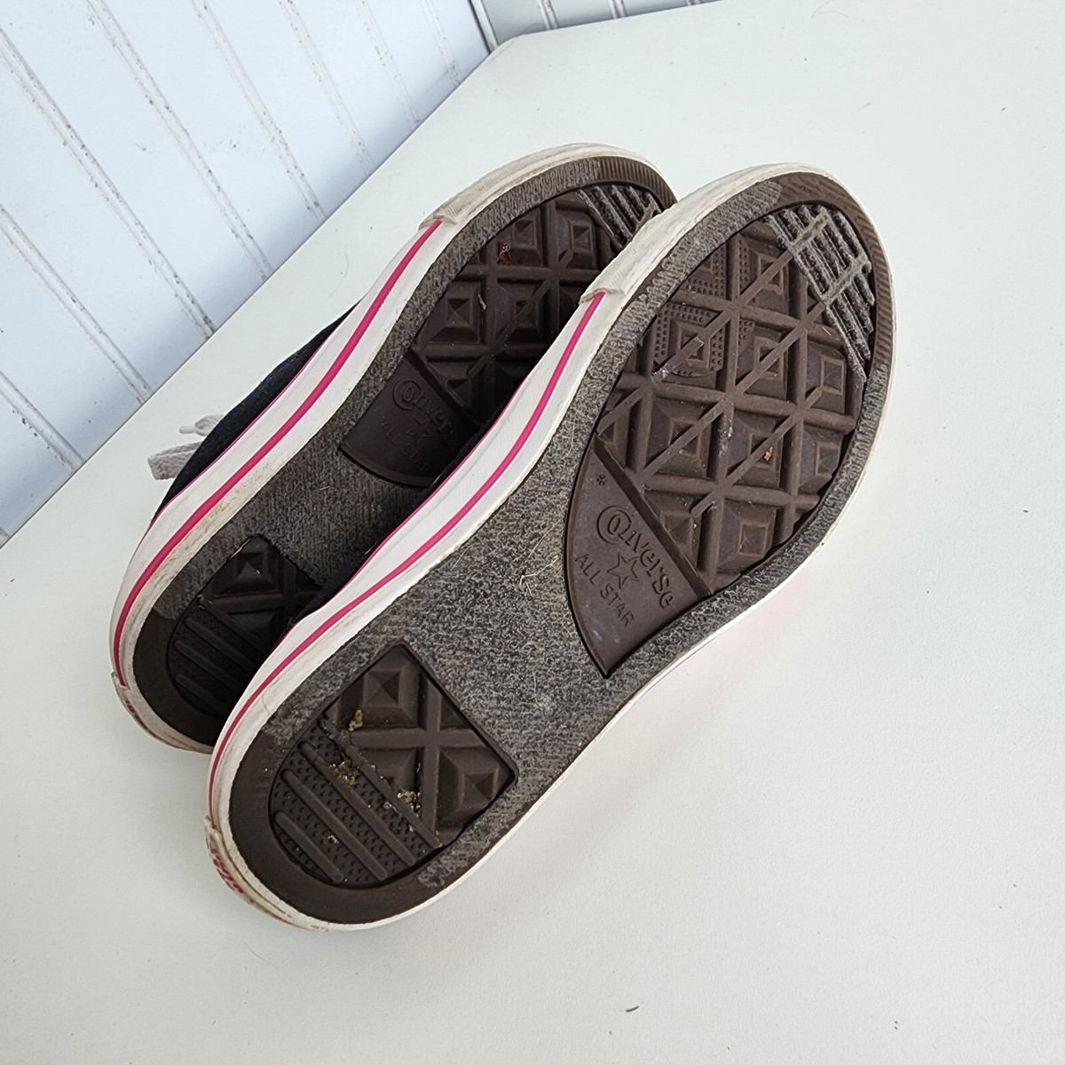 Converse Chuck Taylor All Star Youth US Size 2 Black Pink