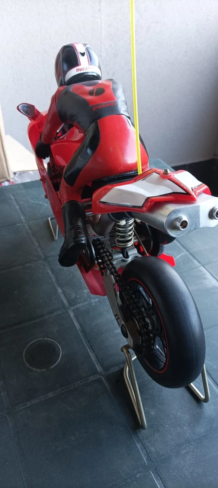 Rare Thunder Tiger Ducati 999r nitro engine 1/5 motorcycle - Immagine 3 di 4