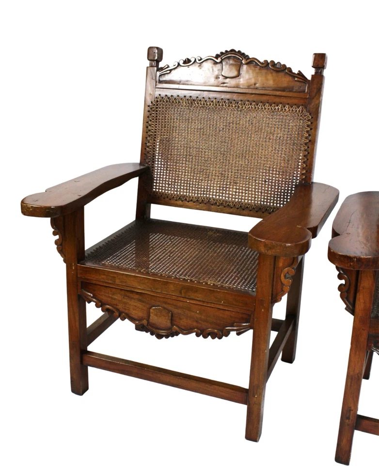 Par de sillones anglo indios antiguos hechos a mano tallados en bastón Foto 4 de 4