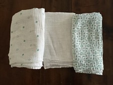 Bebe Au Lait Pure  Simple Muslin Baby Swaddle Blanket Set of 3 White  Green