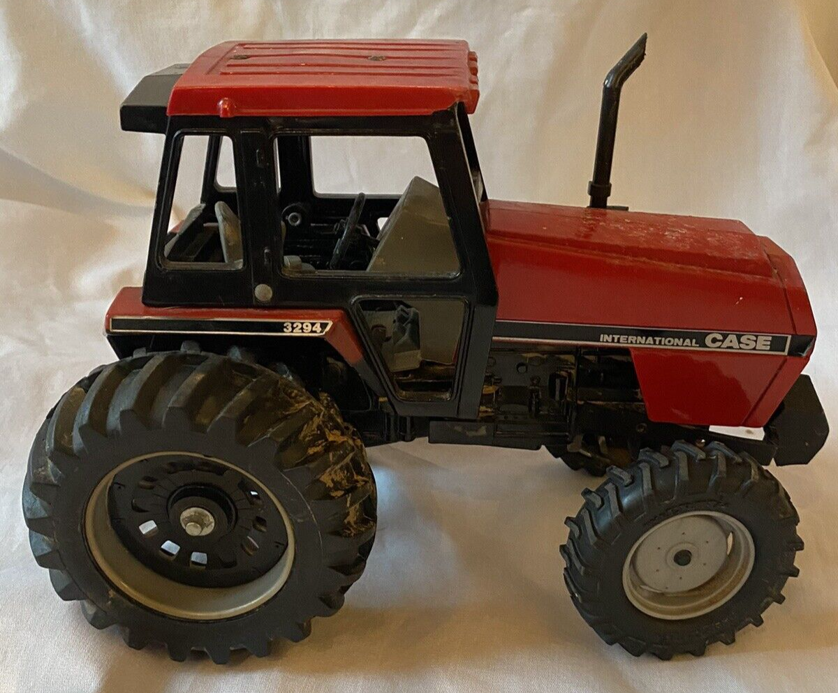 ERTL CASE インターナショナル　トラクター　3294 Vtg. 1/16 ERTL Case International 3294 Tractor Front Wheel