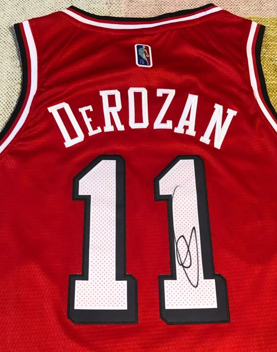 DEMAR DEROZAN signed (CHICAGO BULLS) Black custom Basketball jersey JSA  AH95775