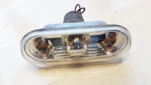 1J0949117 Seitenblinker (Kotflügelblinker) Vorne Linke  Volkswag DE965939-53