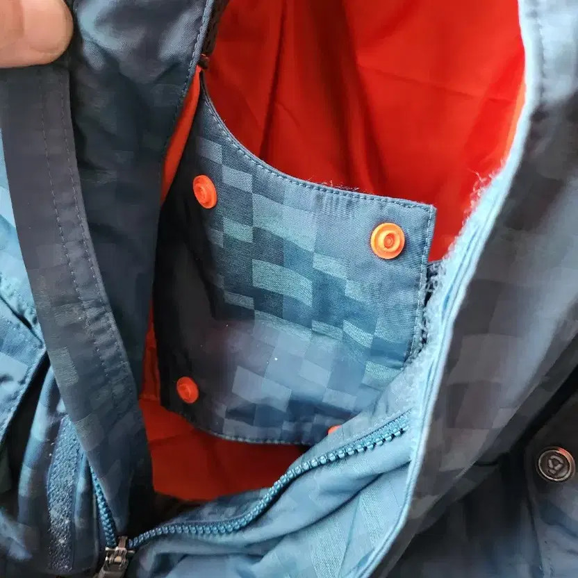 The North Face Checked Pattern Down Puffer Jacket… - image 9