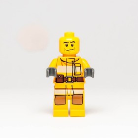 LEGO&reg; Fire Fighter Minifigure (cty1286) 4208 Male Helmet Rescue City Town