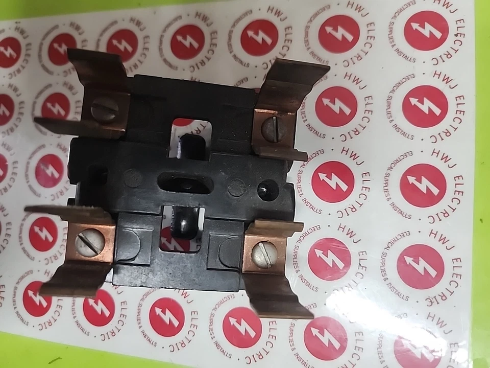 Portafusibles Cuadrado D Extraíble 60 AMP - GAMA LUCES PRINCIPALES Foto 3 de 3