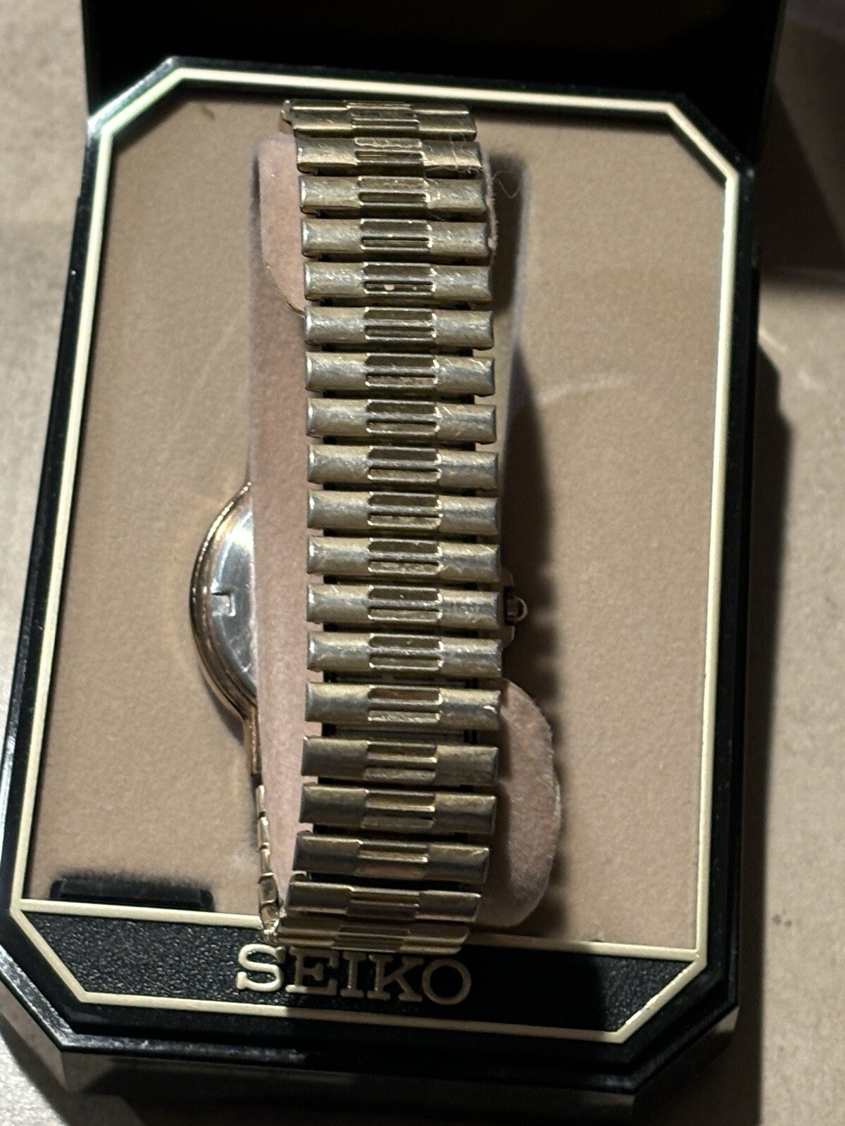 Vintage Seiko SQ 100 5H22-6119 Mens Quartz Gold Date Wristwatch Rare New Battery image 3
