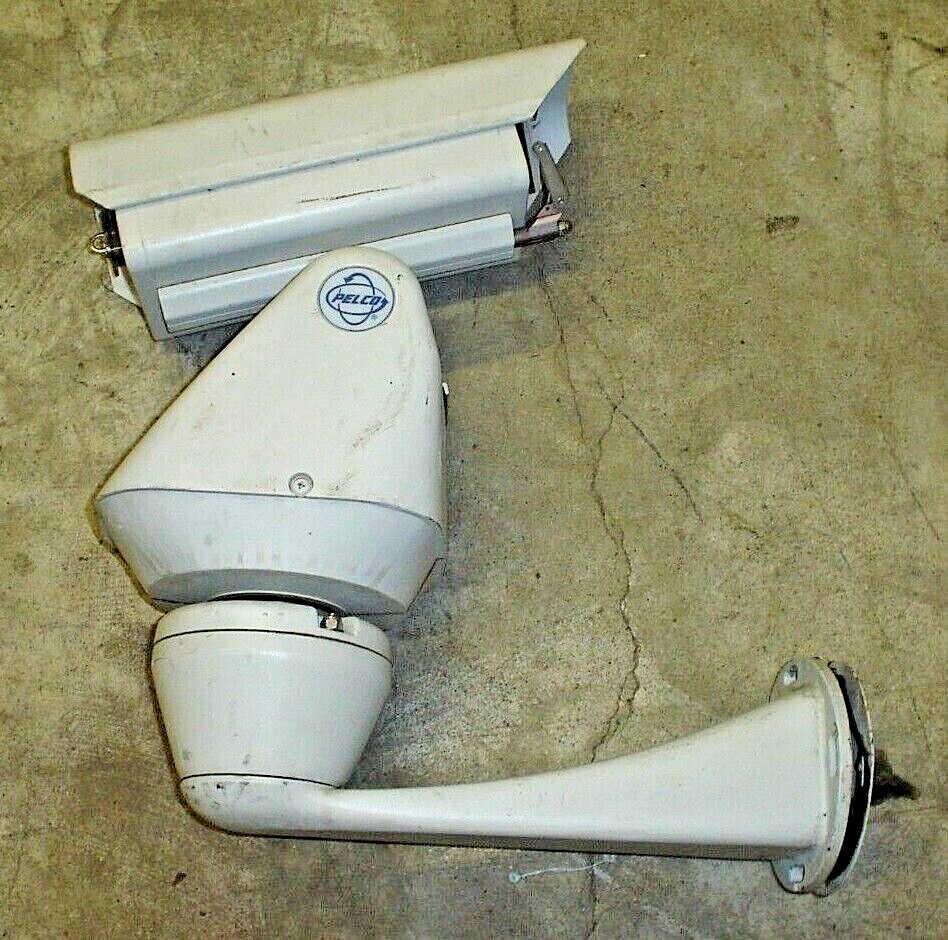 Pelco ES31CBW18-2W CCTV Wall Mount Pan Tilt Enclosure PA05-0026 Security Camera