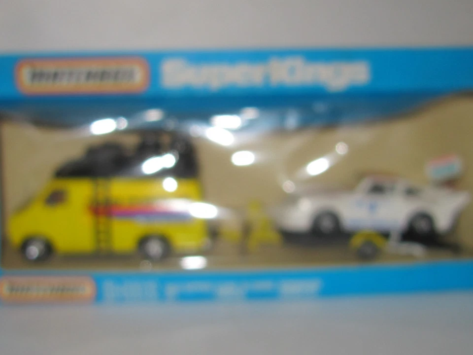 JUEGO DE SOPORTE MATCHBOX SUPER KINGS K-102 PORSCHE RACE - COMO NUEVO/EN CAJA Foto 2 de 4