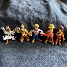 Scooby Doo, Fred, Daphne & Shaggy figures. 5 - 7cm Tall. Hanna-Barbara