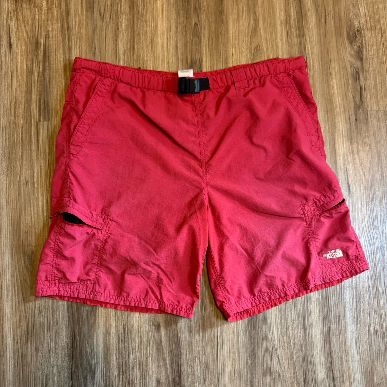 Vintage The North Face Belted Hiking Shorts Size Large Men's Red
