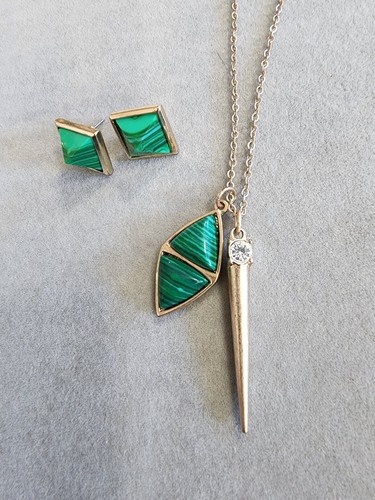 NORDSTROM'S FREE PRESS Genuine Malachite Necklace & Earring Set Gold Tone 33"