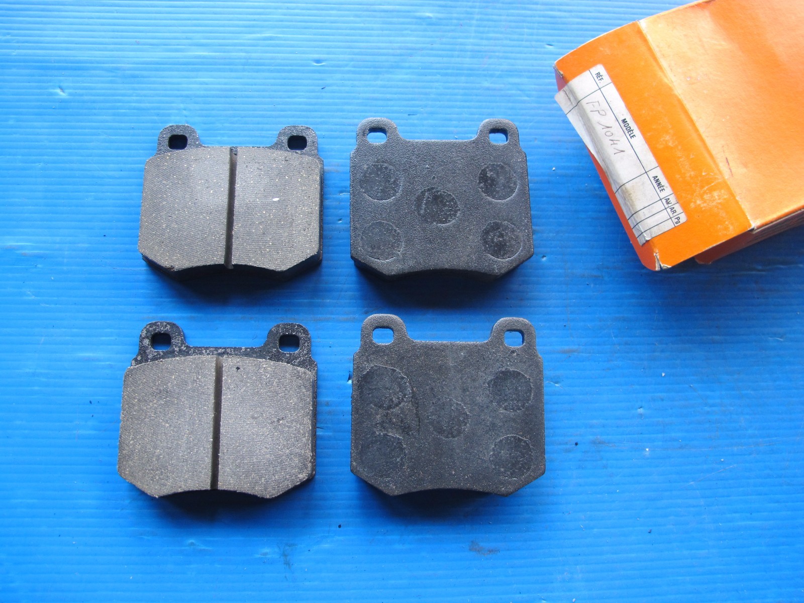 Plaquettes de freins avant Jadet à haute friction pour Ford Consul