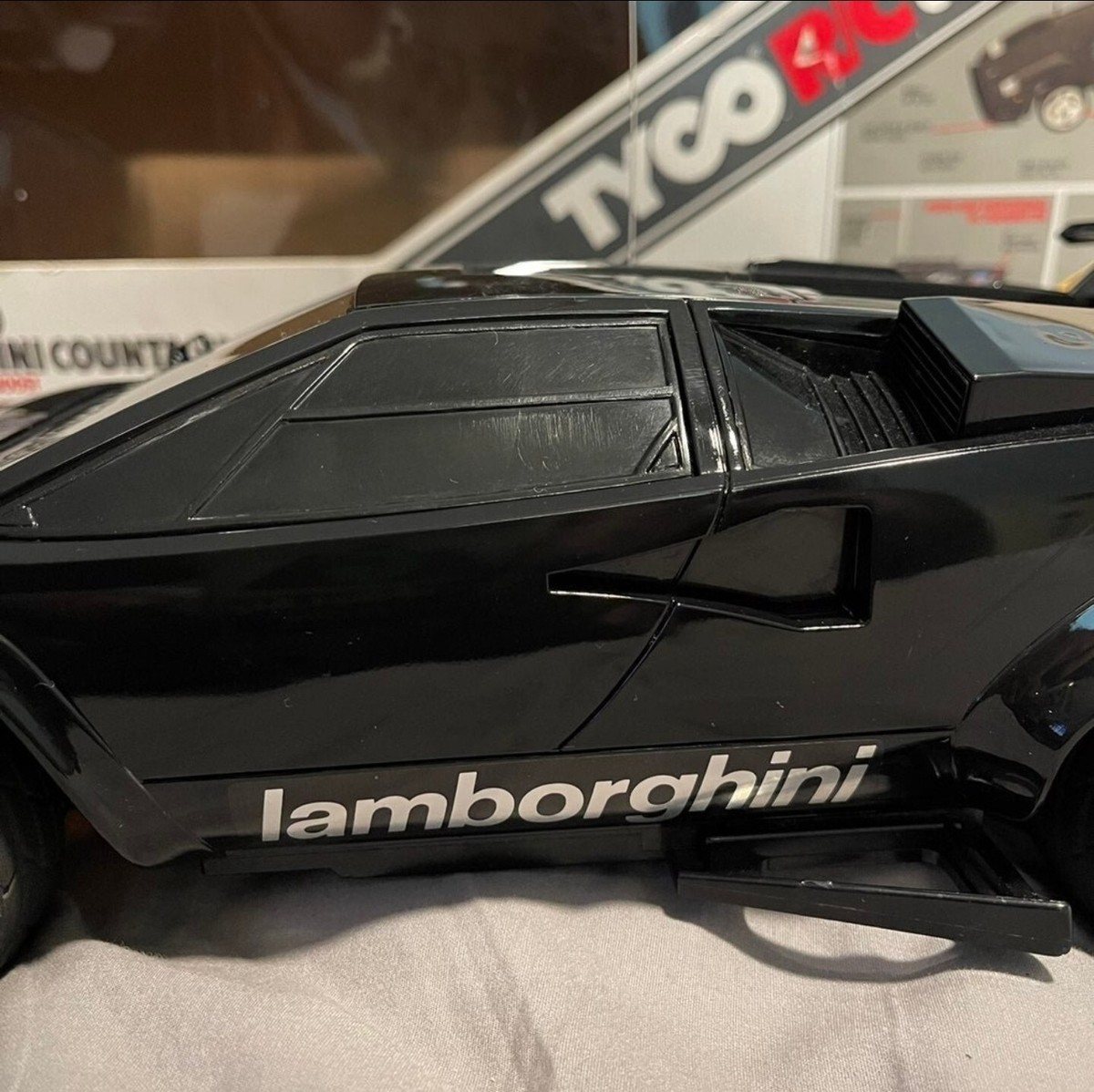 1991-92 ~ TYCO TCR Slotless Lamborghini Slot Car 6320 Control Total