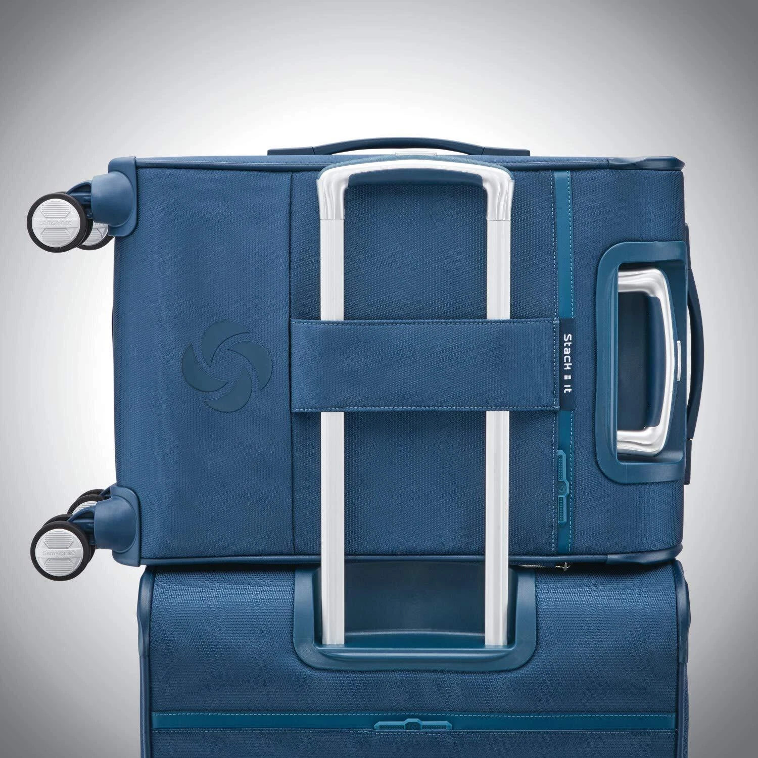 Samsonite SoLyte DLX Carry On Spinner