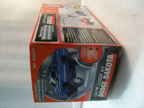 New Bright Radio Control Volkswagen New Beetle 1:24 - Picture 3 of 8