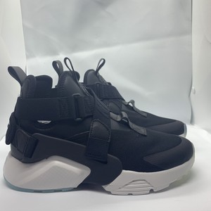 black huaraches size 6.5