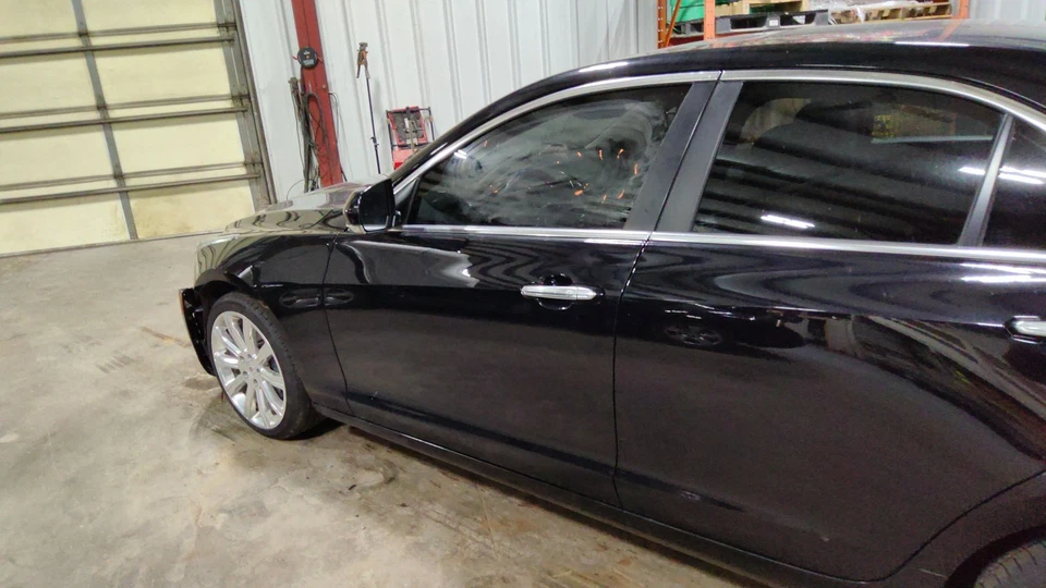 Cadillac ATS LH 2013-2018 puerta delantera del conductor negro Raven-GBA *arañado* Foto 2 de 4