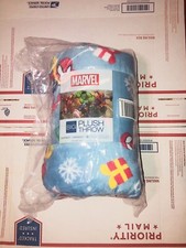 Marvel Holiday Oversized Supersoft Plush Throw Blanket 60" W x 72" L 