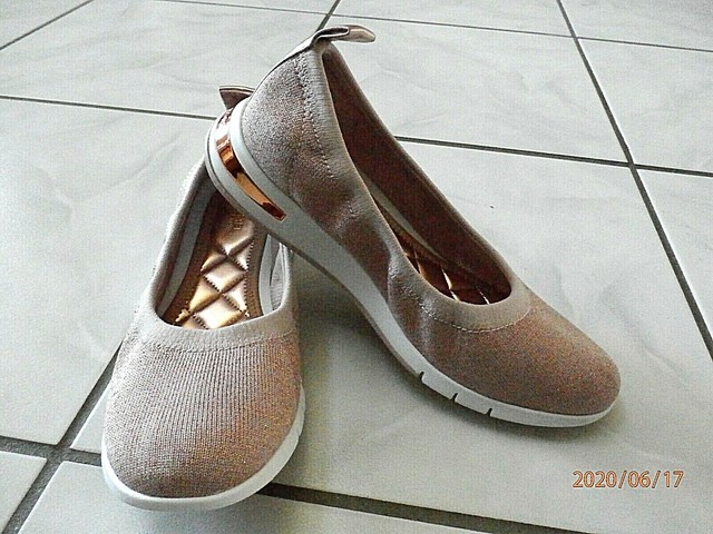 michael kors rose gold slip on sneakers