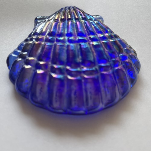 VTG MCM CARNIVAL GLASS IRIDESCENT BLUE CLAM SHELL PAPERWEIGHT 3.5” - Picture 3 of 4