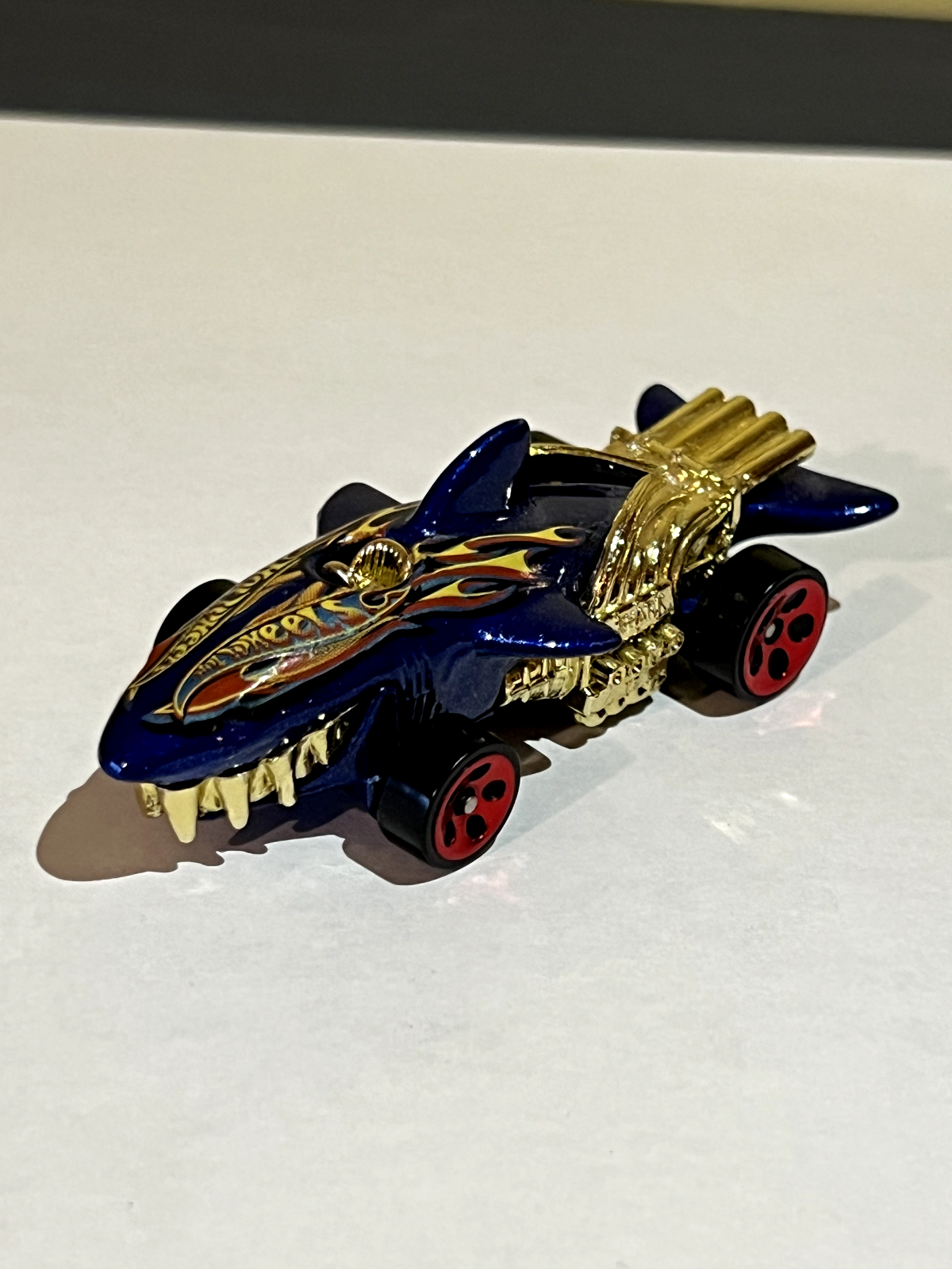 Hot Wheels RARE 1986 - Sharkcruiser - Blue/Gold - Near Mint Condition