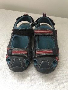 tu childrens sandals