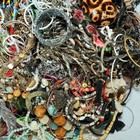 Massive Bulk Vintage-Now Wearable Costume Fashion Jewelry Lot ~ 21 lbs 7.7 oz 🔥 — photo 7