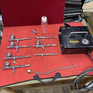 Iwata Airbrush Lot 7 Guns (untested) Iwata Ninja Jet Compressor Works!!