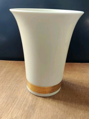 Vase, Fine China Lichte Porzellan, mit Golddekor-Streifen, H 15 cm top Zustand