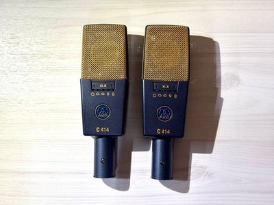 AKG C414 XLII Stereo Matched Pair Condenser Microphone Set Multi-Pattern w/Case