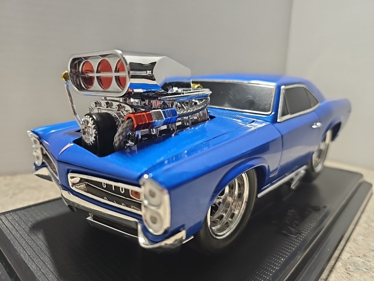 Vntg 2002 Muscle Machines 1966 Pontiac GTO Limited To 5,800 1:18