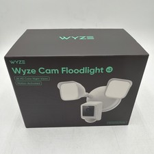 Wyze Cam Floodlight V2 Motion-Activated 2K HD Color Night Vision Camera